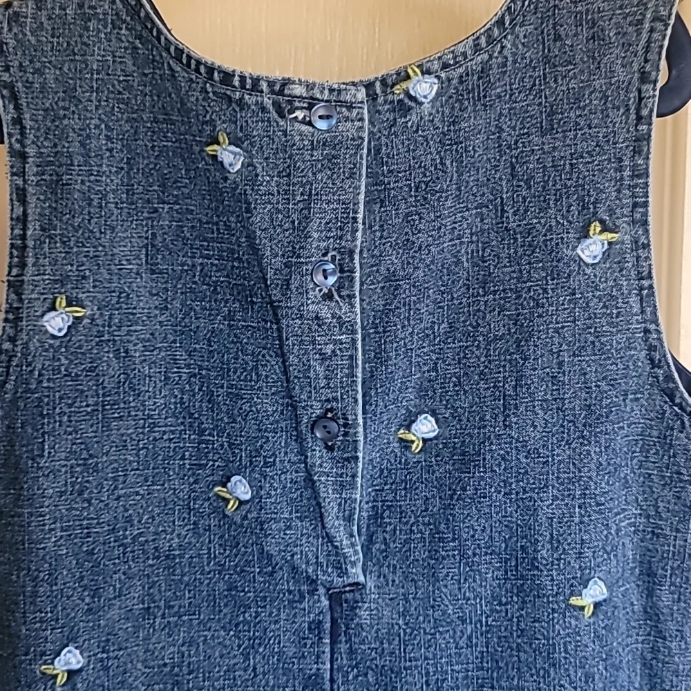Samara 6x denim dress with flower embroidery